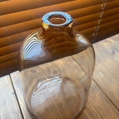 大きめ花瓶　クリアブラウンの画像