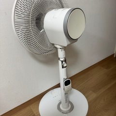 東芝DCモーター 扇風機 F-DLR100（2013年製）の画像