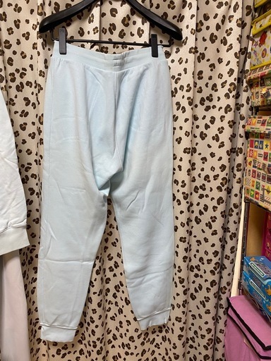 adidas アディダス　　パンツ　　ジョガーパンツ　　水色