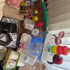 夏の新生児　60-70 ベビー服　おもちゃ付　哺乳瓶付の画像