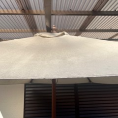 パラソル 野外用 台付きの画像