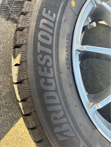 ブリヂストン215/60R16スタッドレス