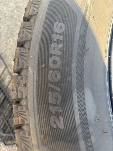 ブリヂストン215/60R16スタッドレス