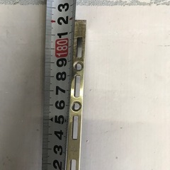 棚作りに重宝⭕️チャンネルサポート(棚柱)6本まとめて！ゴールドカラーの画像