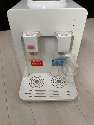 美品☆便利な卓上ウォーターサーバー