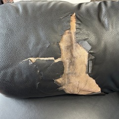 【中古】合皮ソファ2人用（破れあり）の画像