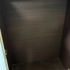 コンセント付きの棚の画像