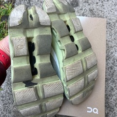 【格安】On オン 24.5cm ランニングシューズ（箱付き）の画像