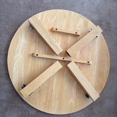 折り畳みラウンドテーブル　70φの画像