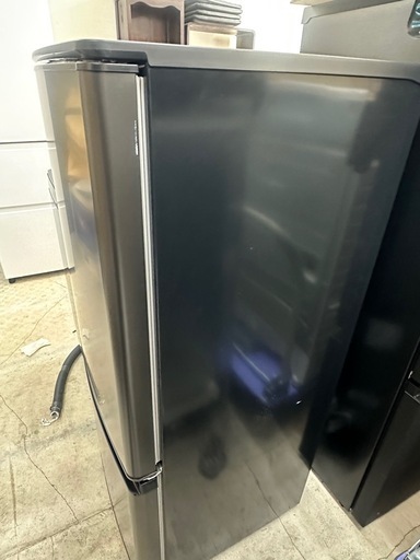 2025年製美品Pシリーズ 冷蔵庫 146L 三菱 MR-P15M