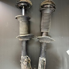 サクシード プロボックス 純正　ショックアブソーバー 1台分の画像