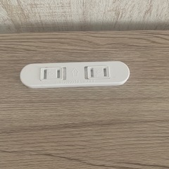 【決定】デスク　椅子セット　2口コンセント付き　の画像