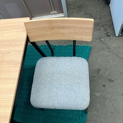 石2603-0088 シンプルモダンなダイニングテーブルセット　椅子2脚付き　キズ汚れ有りの画像