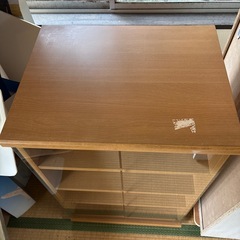 ガラス付き戸棚｛マグネット）の画像