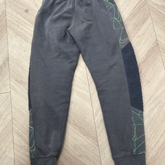 NIKEキッズズボン130センチの画像