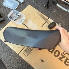 スーパーカブ純正シートの画像