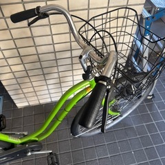 大人用自転車　27インチ　riage グリーン　ライト付き、鍵付き、ギアなしの画像