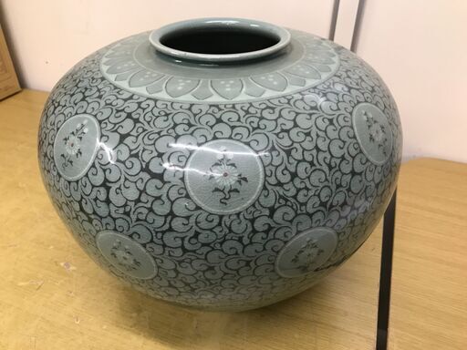 古岩陶塾研究所　古岩　金興福　青磁花瓶 Amazon.co.jp: 古岩 金興福作 大型花瓶 高麗青磁 木 ／ ／壺／花瓶