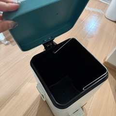 ゴミ箱の画像
