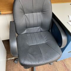 事務机お譲りします（引き取り限定・中古）の画像