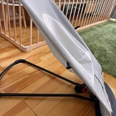 ベビービョルンバウンサー　バウンサーブリスエアーメッシュ
の画像