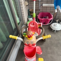 アンパンマン三輪車の画像