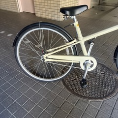 大人用自転車　26インチ　無印良品　　　　オートライト、鍵付き、ギアなし　白の画像