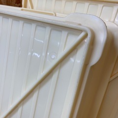 a(7864) サンコー 番重 5段 蓋１個付き W570D383H104 ばんじゅうA クリーム色 パン屋 弁当 食材 保管 運搬 コンテナの画像