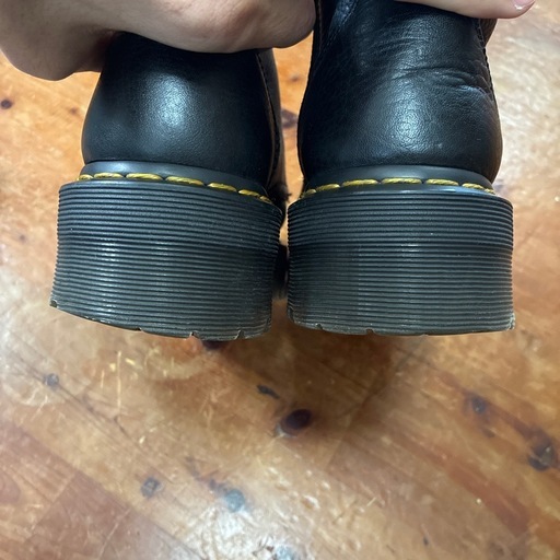 JADON PISA 8 ホール ブーツ