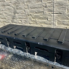 RIXBOX85L  本体とキャリア取り付け用アタッチメント付きの画像