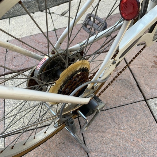 子ども用自転車　22インチ　変速付き　白
