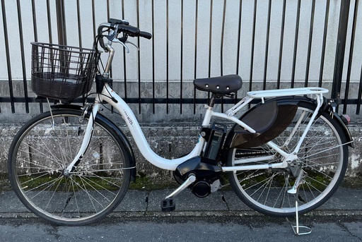 ＜整備済・美品車＞ヤマハ 電動アシスト自転車 PAS・WITH・12.3ah・26インチ 内装3段変速・ホワイト ・テンショナーのコマ/ハンドルロックのワイヤー/前タイヤ/サドル/ペダル/スポークなど新品交換で超お得！電動自転車
