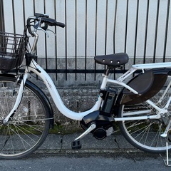 ＜整備済・美品車＞ヤマハ 電動アシスト自転車 PAS・WITH・26インチ 内装3段変速・ホワイト ・テンショナーのコマ/ハンドルロックのワイヤー/前タイヤ/サドル/ペダル/スポークなど新品交換で超お得！の画像