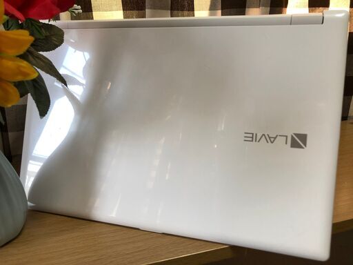 ?自宅用に最適・超高速i7第8！新品超速SSD256GB・福生市近隣・入間市近隣！美麗品美品・お洒落ホワイト・Webｶﾒﾗ内蔵・Win