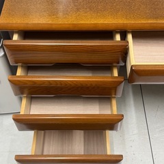 レトロな机　デスク　作業用台　頑丈　仕事用机　木材　新学期の画像