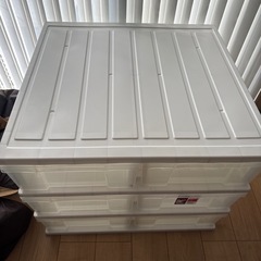 押入れ衣装ケース の画像