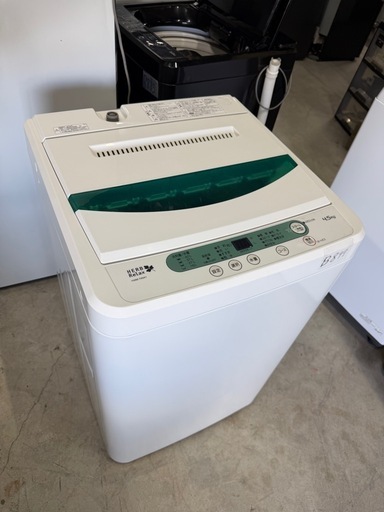 NO B899?福岡市内配送設置無料✨?ヤマダ電機オリジナル　全自動電気洗濯機　(4.5kg) HerbRelax YWM-T45A1
