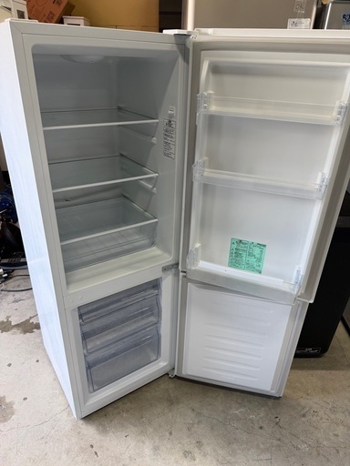 NO B901?福岡市内配送設置無料✨?ハイセンス 冷蔵庫 幅49cm 175L 一人暮らし スリム 大容量冷蔵室122L 静音 右開