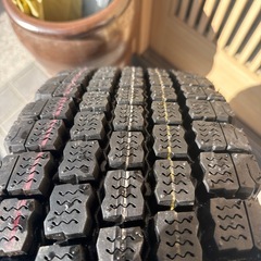4t車用スタッドレスタイヤ
の画像