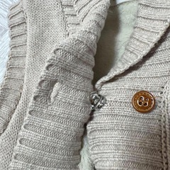 【95-105cm ニットベスト ベージュ キッズ 男女兼用 秋冬】の画像