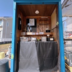 看板・テント付き　
売り場に使っていた物置の画像