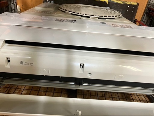 【中古】大阪引取限定　HITACHI RAS-WM22NE3 (W) エアコン本体【KSC1F019】