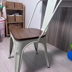 ダイニングチェア2脚の画像