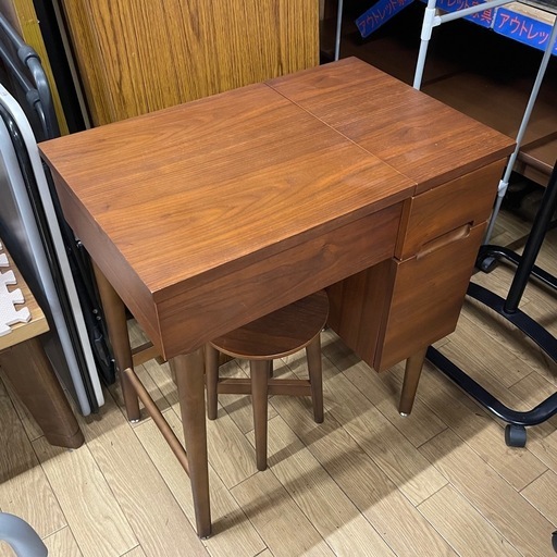 ドレッサー イスあり 木製 やや傷みあり 中古