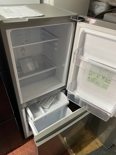 22年製　アクア　冷蔵庫　126L AQR-13M RZ