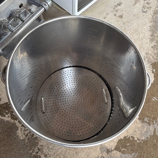 業務用 ステンレス 寸胴鍋 蓋付　ステンレス製スープサポーター 付　51cm 90L  ラーメン スープ 仕込み