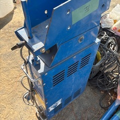 ローラー式ピッチングマシンの画像