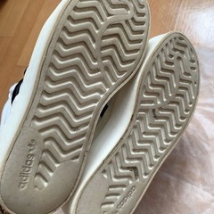 adidas 厚底 スニーカー 22の画像