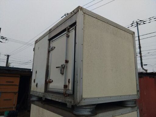 軽トラック 箱 三扉 物置小屋に