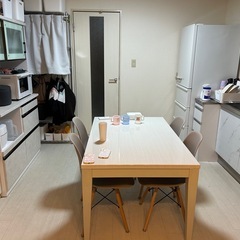 ダイニングテーブル　値引き可能の画像